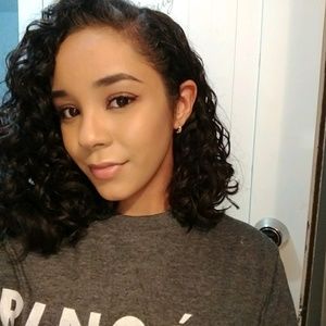 Meet your Posher, Natalie